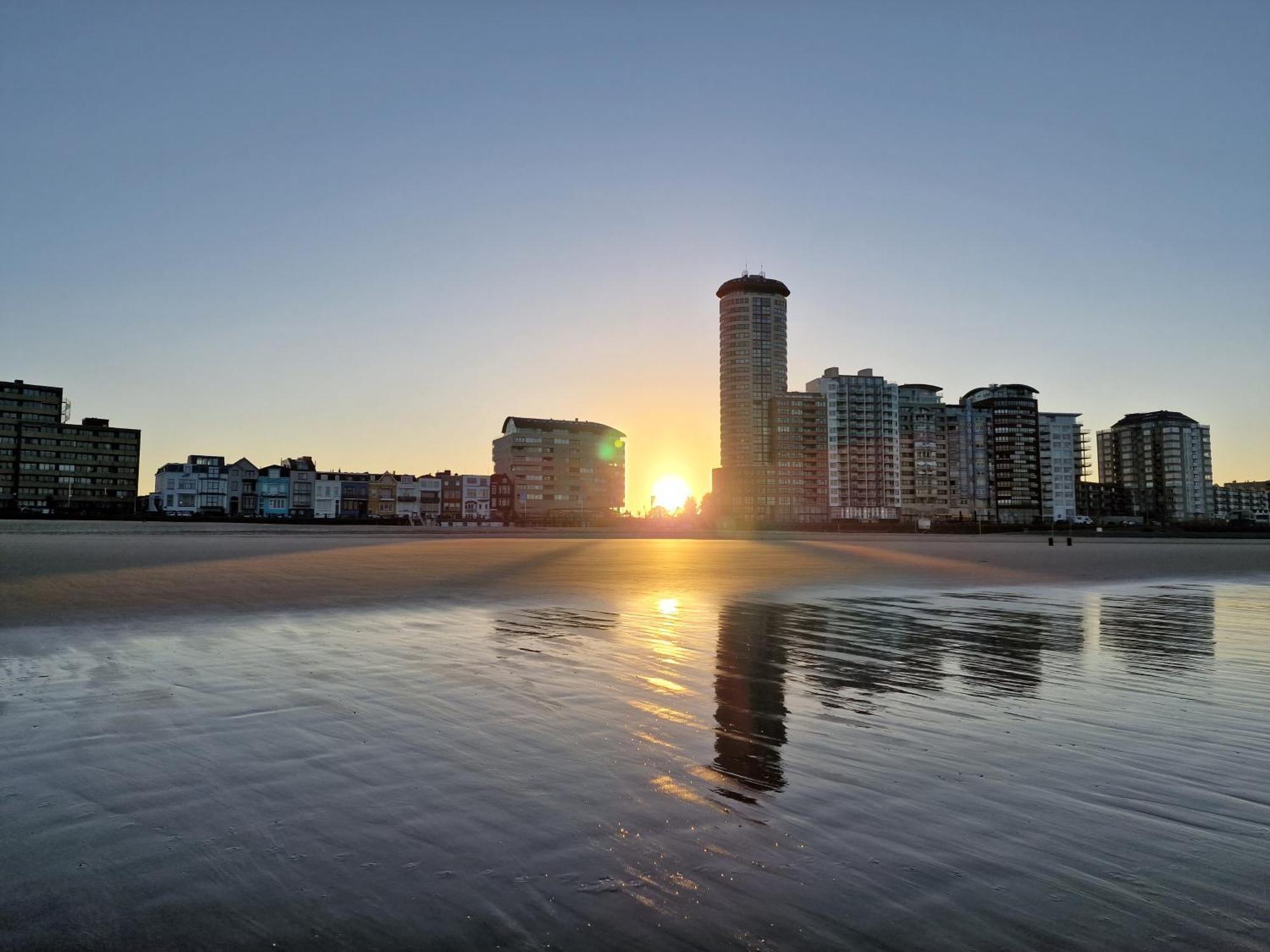 فليسينْخين B&B Van Zon Aan Zee المظهر الخارجي الصورة